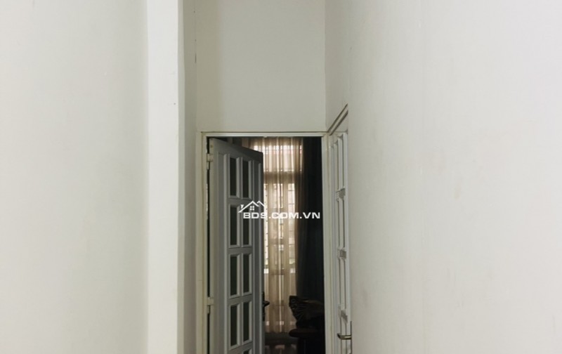 Bán Nhà MẶT TIỀN 341 LẠC LONG QUÂN 33m2- 2Tầng - 6,5TỶ-P5.Q11